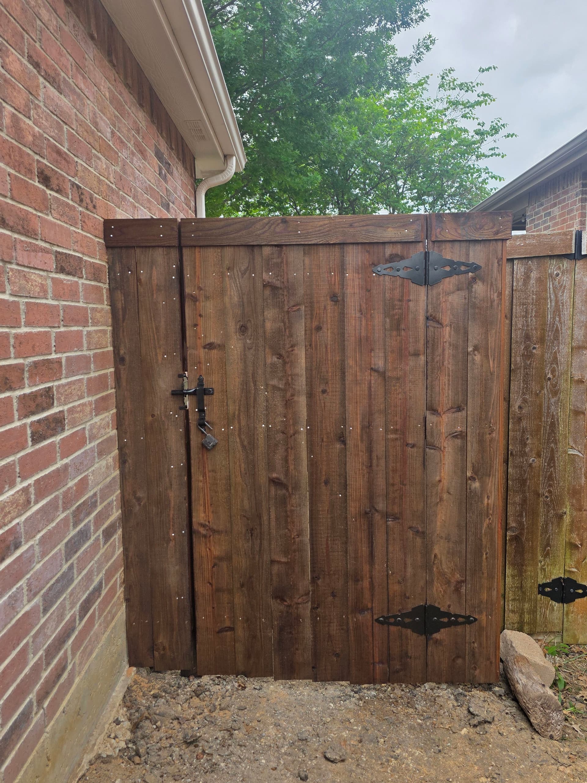 Gallery photos for Wood Gate Repair Done Right in Forney Texas: Image #2